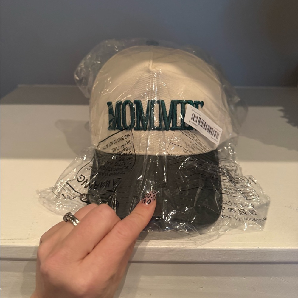 Black and Cream MOMMIN Cap